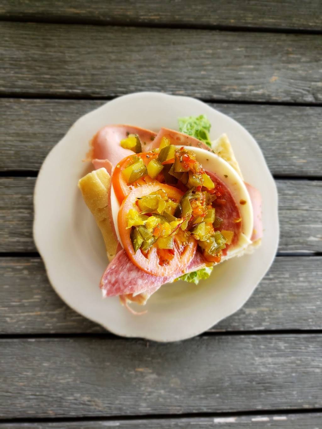 Surfside Subs | meal takeaway | 147 Thatcher Rd, Gloucester, MA 01930, USA | 9782811700 OR +1 978-281-1700