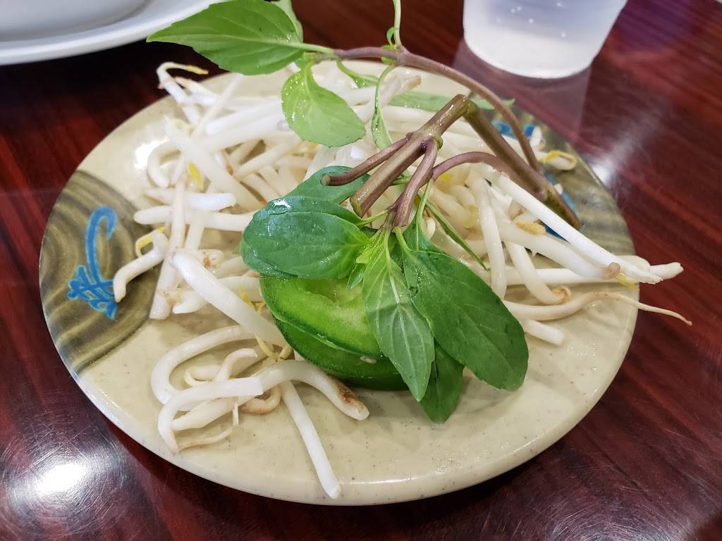 Thanh Binh Restaurant (Phở) | restaurant | 2119 E Ball Rd, Anaheim, CA 92806, USA | 7146359531 OR +1 714-635-9531