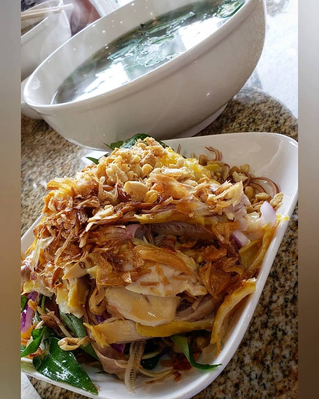 Cơm Gà Thượng Hải Chicken Noodle Soup | restaurant | 4010 North Sam Houston Pkwy W #B, Houston, TX 77086, USA | 8326662565 OR +1 832-666-2565