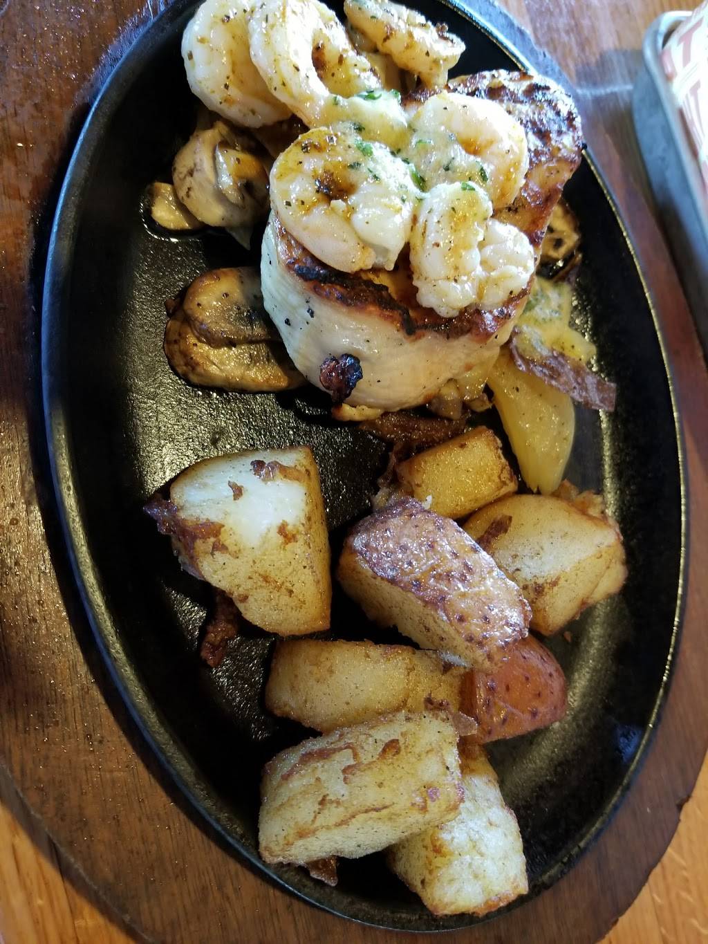 Applebees Grill + Bar | restaurant | 8700 JW Clay Blvd, Charlotte, NC 28262, USA | 7045489219 OR +1 704-548-9219