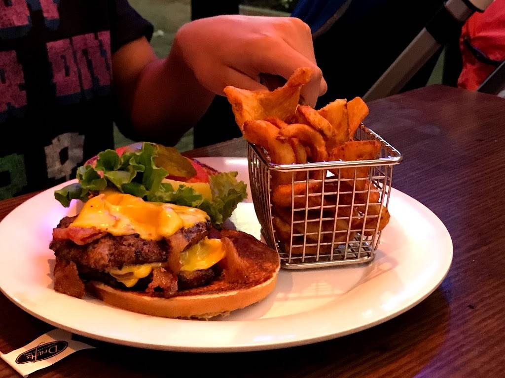 Drafts Sports Bar & Grill | restaurant | 7700 Westgate Blvd, Kissimmee, FL 34747, USA | 4072390510 OR +1 407-239-0510