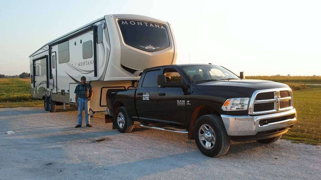 BP | restaurant | 1401 E 1700 North Rd, US-24 W, Gilman, IL 60938, USA | 8152654702 OR +1 815-265-4702