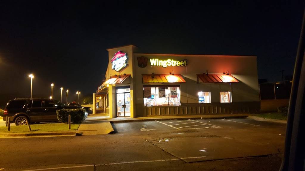 Pizza Hut | restaurant | 100 12th St Ste 102, Pflugerville, TX 78660, USA | 5129908444 OR +1 512-990-8444