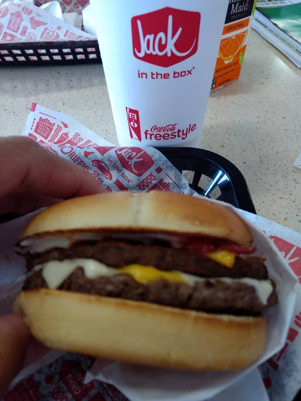 Jack in the Box | restaurant | 3238 Guadalcanal Rd Bldg #33, Coronado, CA 92118, USA | 6194377179 OR +1 619-437-7179