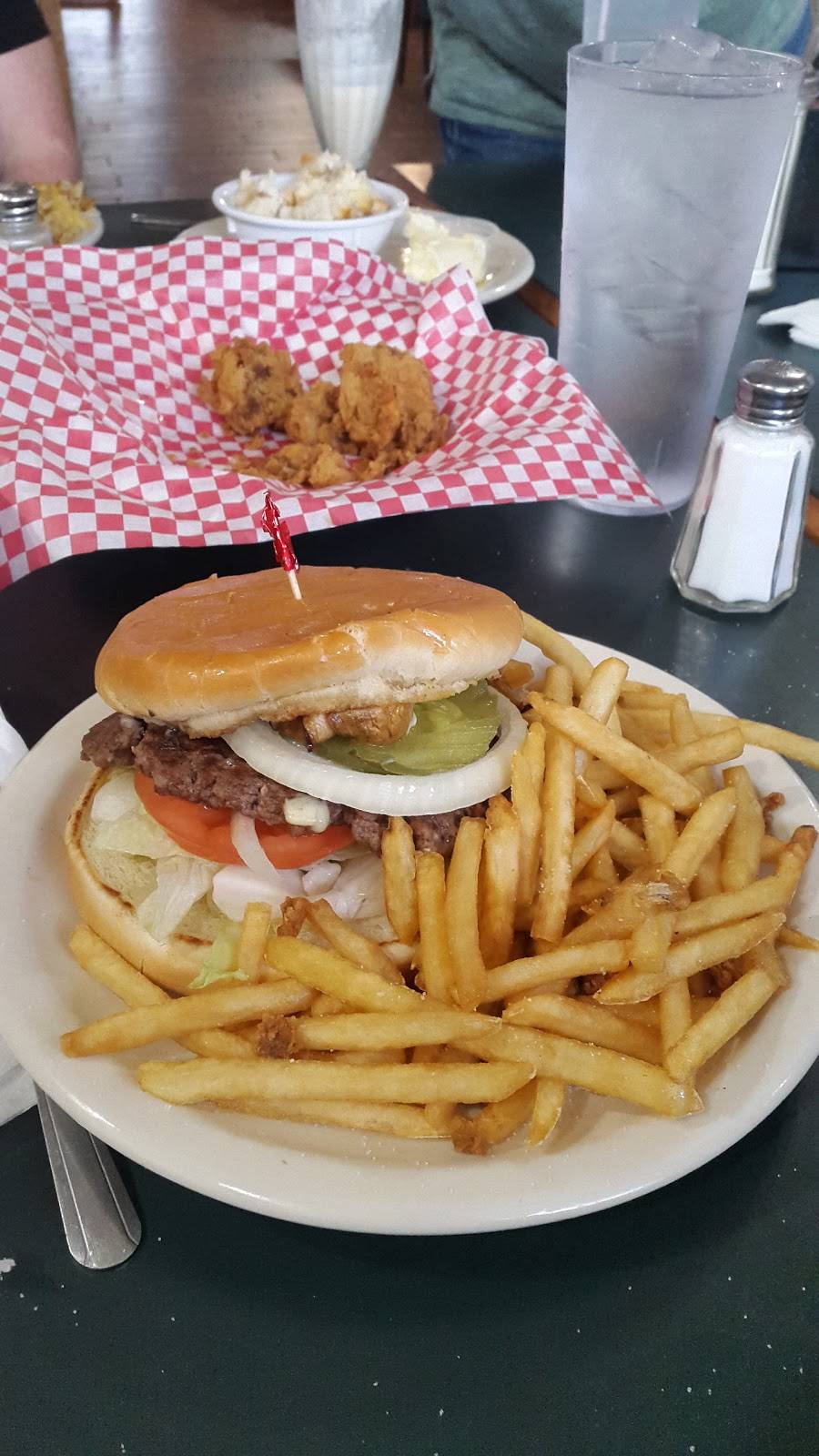 Ollies Station | restaurant | 4070 Southwest Blvd, Tulsa, OK 74107, USA | 9184460524 OR +1 918-446-0524