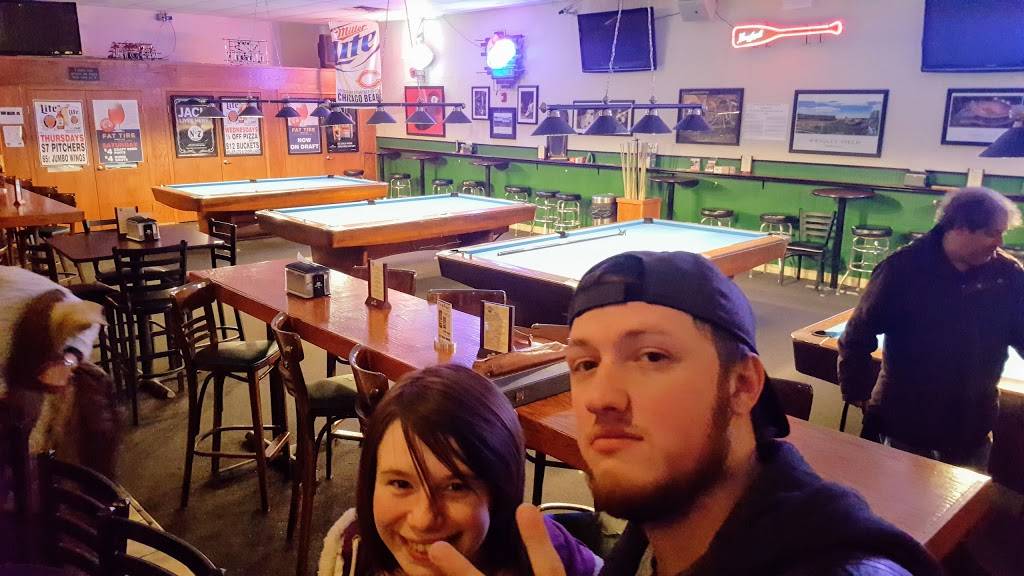 McCulloughs Pub & Billiards | restaurant | 333 Roselle Rd, Schaumburg, IL 60193, USA | 8473521700 OR +1 847-352-1700