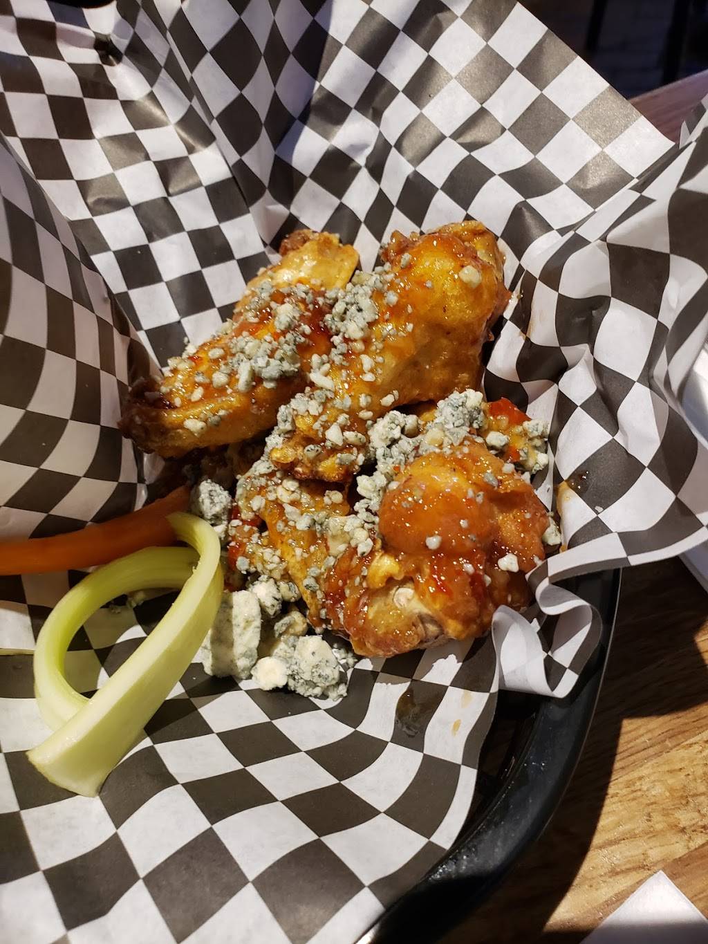 Harleys Pizza & Wings | restaurant | 2100 E Oakland Park Blvd, Fort Lauderdale, FL 33306, USA | 9549085578 OR +1 954-908-5578