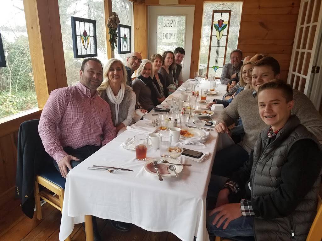 Miss Olivias Table | restaurant | 1108 W Broadway Ave, Maryville, TN 37801, USA | 8659837711 OR +1 865-983-7711