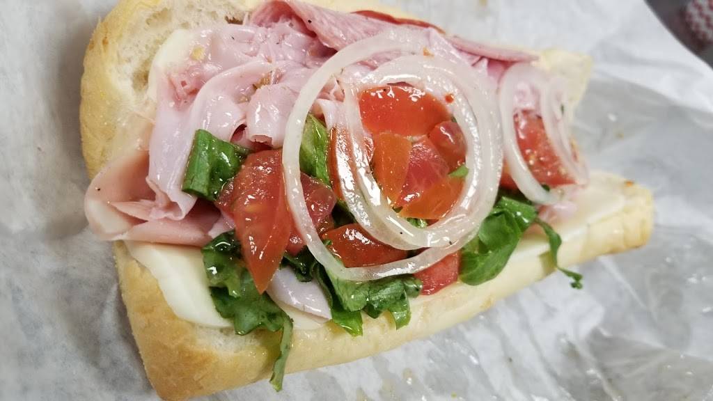 Nanas New York Deli | restaurant | 6220 Northwest Hwy, Crystal Lake, IL 60014, USA | 8158933354 OR +1 815-893-3354