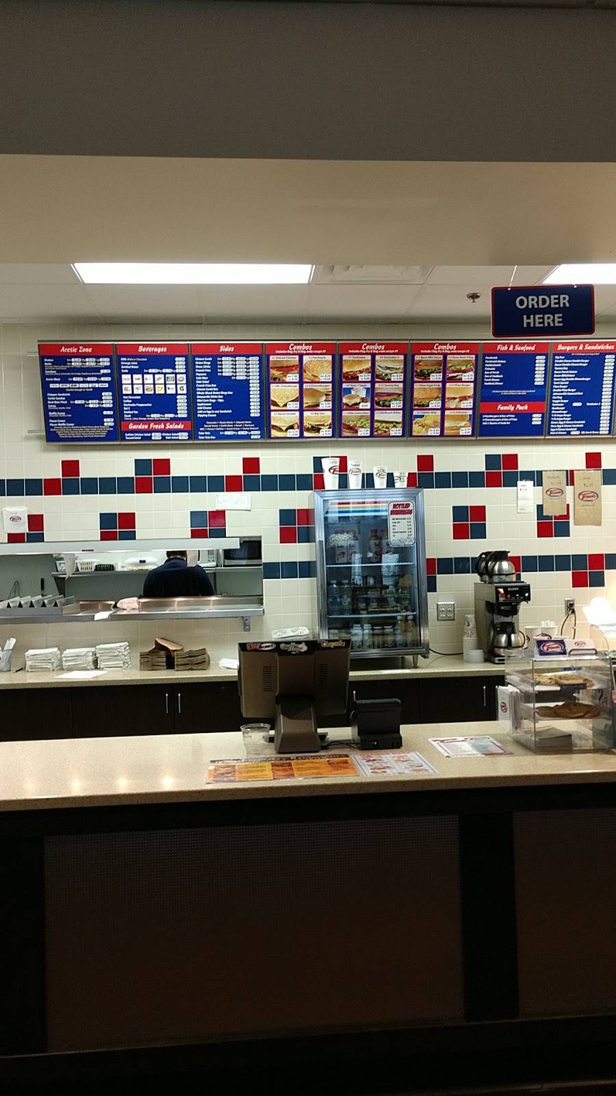 Toms Drive-In | restaurant | 5531 Superior Ave, Sheboygan, WI 53083, USA | 9207836850 OR +1 920-783-6850