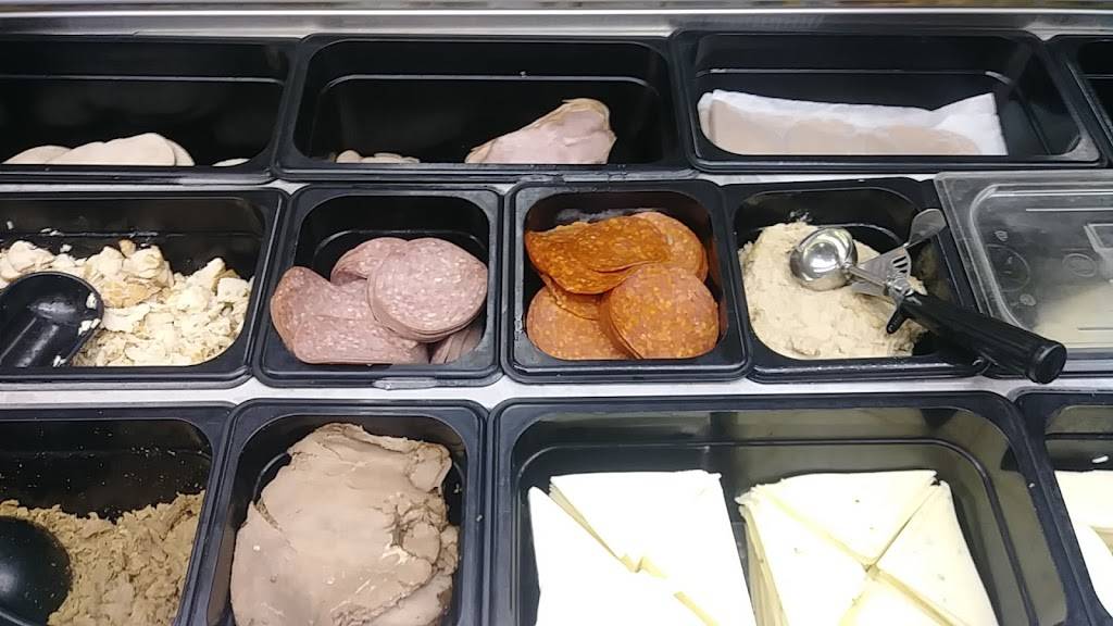 Subway | restaurant | 193 Boone Station Rd, Shelbyville, KY 40065, USA | 5026337827 OR +1 502-633-7827