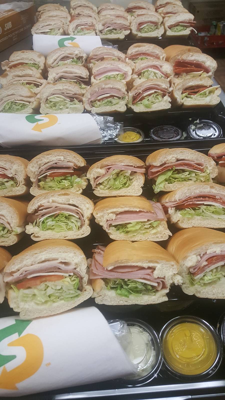 Subway | restaurant | 5687 Post Rd, East Greenwich, RI 02818, USA | 4018867621 OR +1 401-886-7621