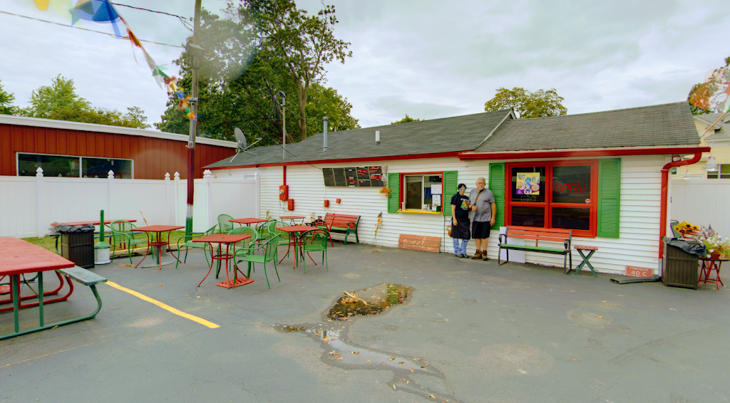 Leftys Red Hotts | meal takeaway | 105 S Cherry St, Somonauk, IL 60552, USA | 3312169008 OR +1 331-216-9008