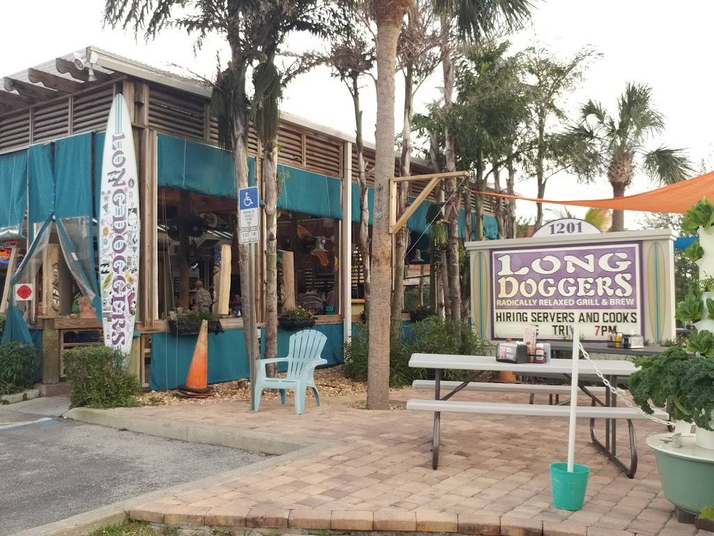 Long Doggers - Satellite Beach | restaurant | 1201 S Patrick Dr, Satellite Beach, FL 32937, USA | 3217735558 OR +1 321-773-5558