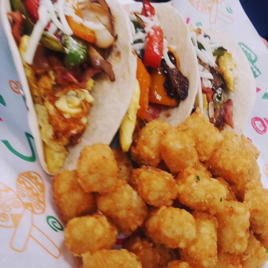 The Chicken Spot | restaurant | 204 W 10th St, Wilmington, DE 19801, USA | 3023582381 OR +1 302-358-2381