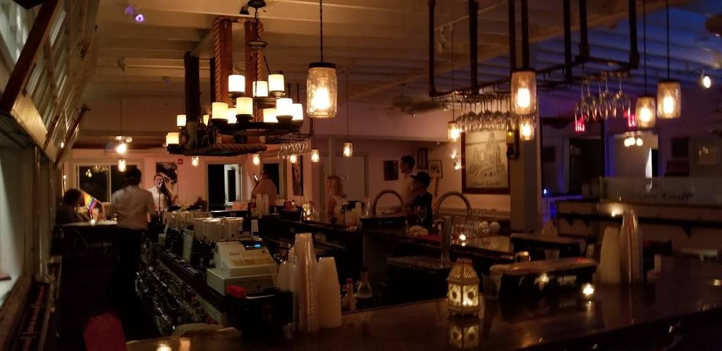 Sand Castle | restaurant | 106 Lewis Walk, Sayville, NY 11782, USA | 6315974174 OR +1 631-597-4174