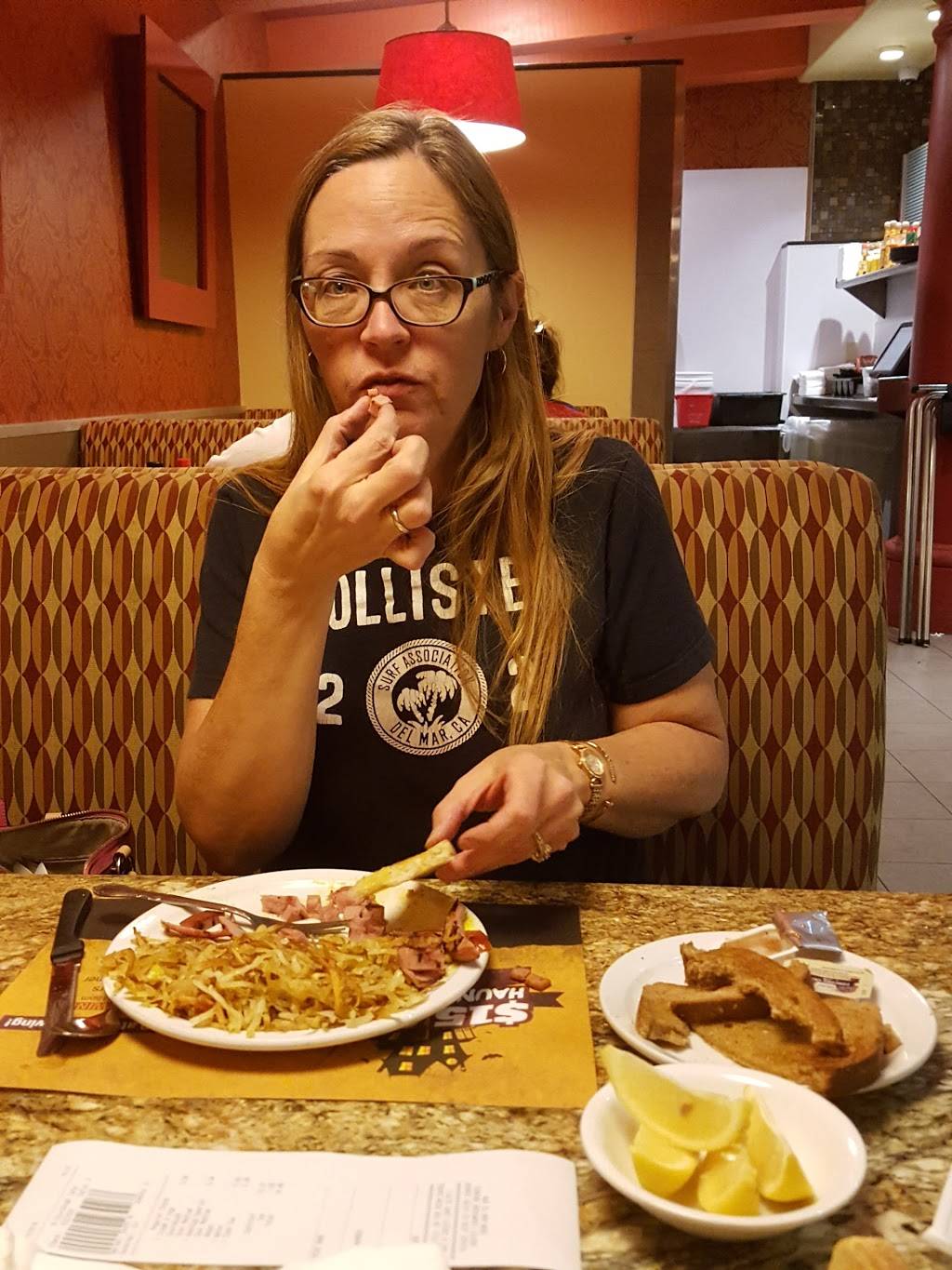 Yukon Grille | restaurant | 4575 Boulder Hwy, Las Vegas, NV 89121, USA | 7029515800 OR +1 702-951-5800