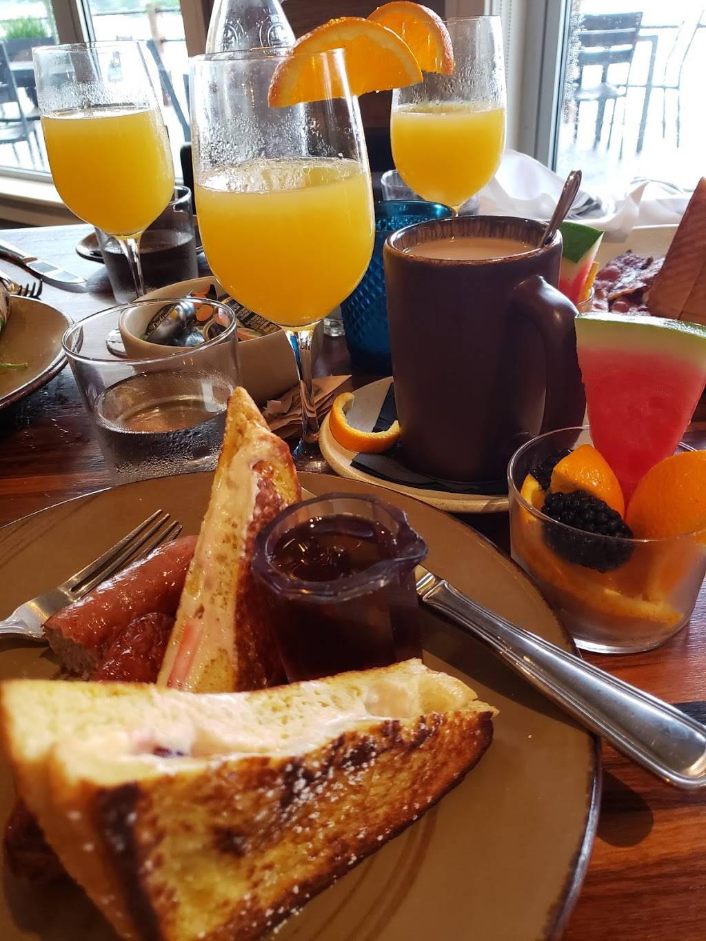 Cove lakeside bistro | restaurant | 9110 Portage Rd, Portage, MI 49002, USA | 2693505380 OR +1 269-350-5380