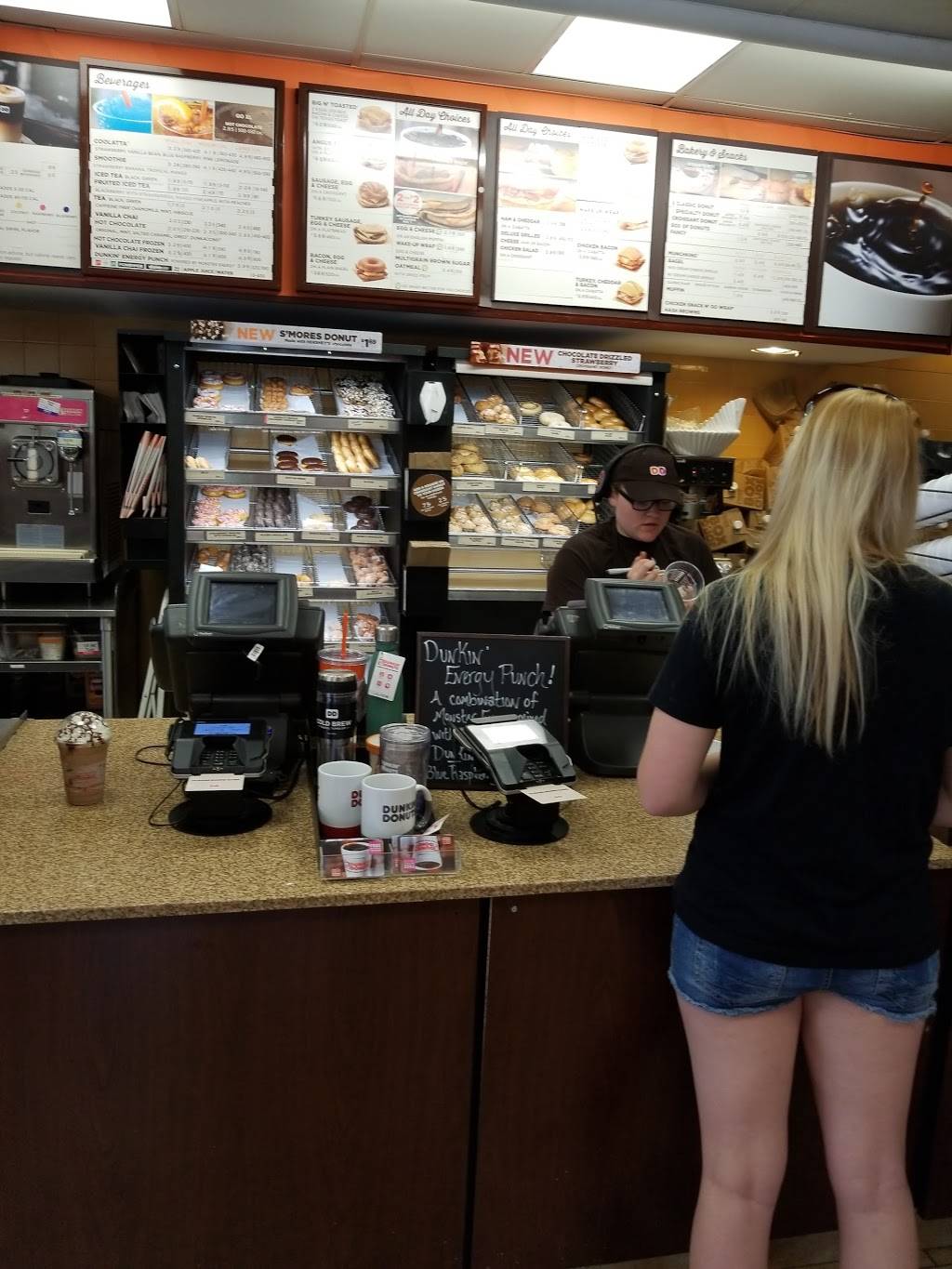 Dunkin | bakery | 30 Ossipee Trail W E, Standish, ME 04084, USA | 2076427760 OR +1 207-642-7760