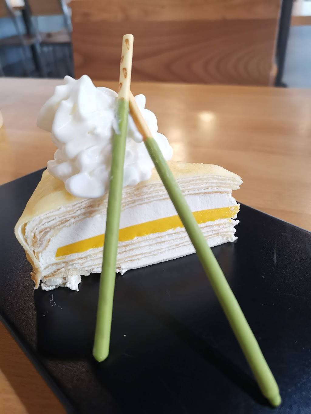 Ginger Wasabi Sushi + Grill | restaurant | 103 W Maxwell St, Lexington, KY 40508, USA | 8592252264 OR +1 859-225-2264