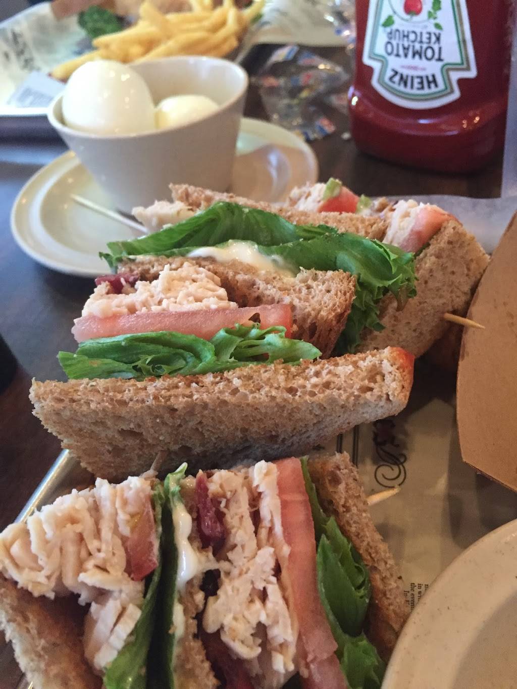 Mitchells Restaurant | restaurant | 6957, 1400 N Cocoa Blvd, Cocoa, FL 32922, USA | 3213382909 OR +1 321-338-2909