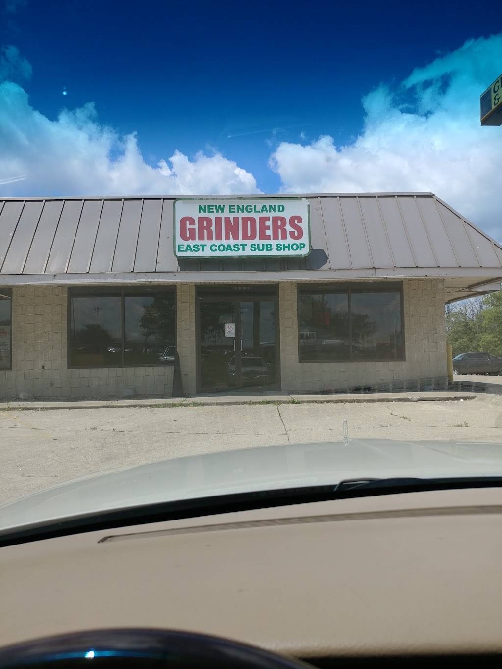 New England Grinders | restaurant | 9963 Princeton Glendale Rd, West Chester Township, OH 45246, USA | 5138747111 OR +1 513-874-7111