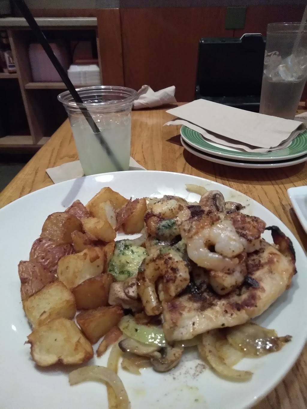 Applebees Grill + Bar | restaurant | 4181 Sterling Ave, Kansas City, MO 64133, USA | 8163564171 OR +1 816-356-4171