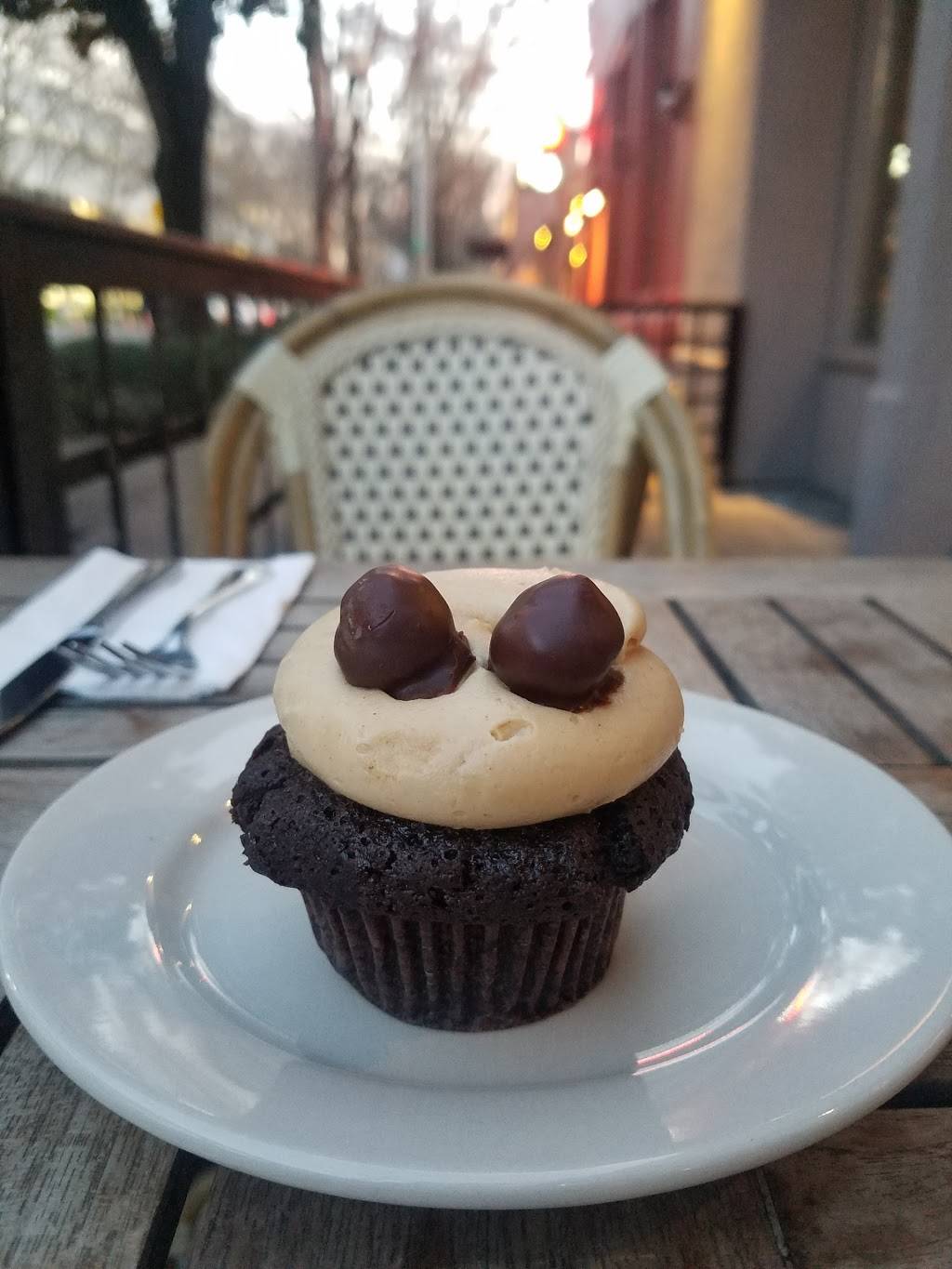 R15 | restaurant | 1431 R St, Sacramento, CA 95814, USA | 9169309191 OR +1 916-930-9191