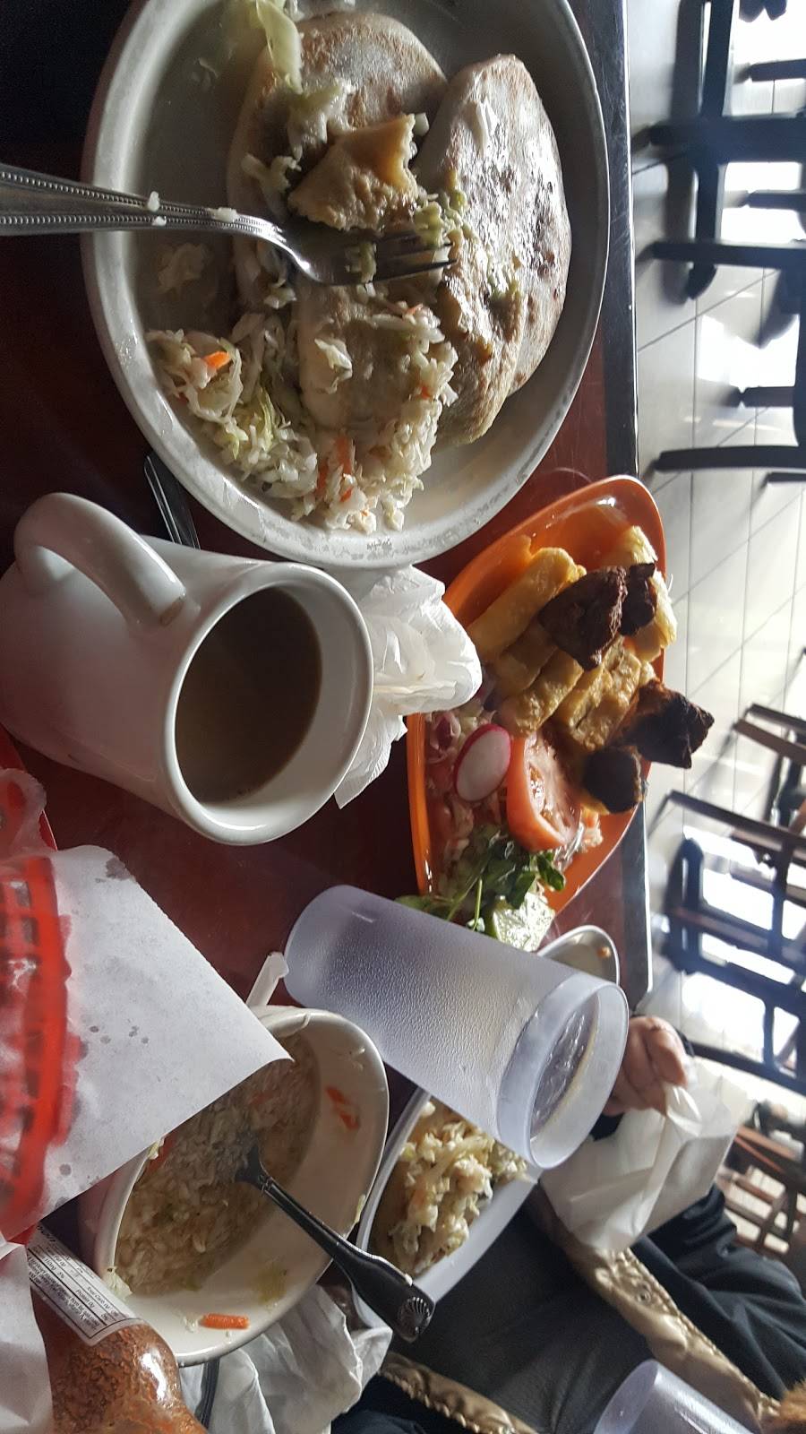 Mi Cuscatlan | restaurant | 1436 Vermont Ave, Los Angeles, CA 90006, USA | 2133824933 OR +1 213-382-4933