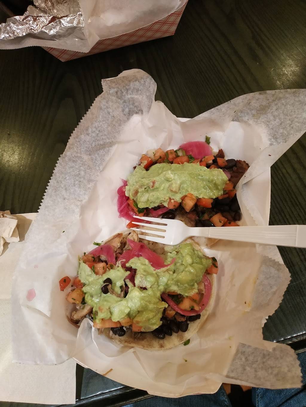 Annas Taqueria | restaurant | 242 Cambridge St, Boston, MA 02114, USA | 6172278822 OR +1 617-227-8822