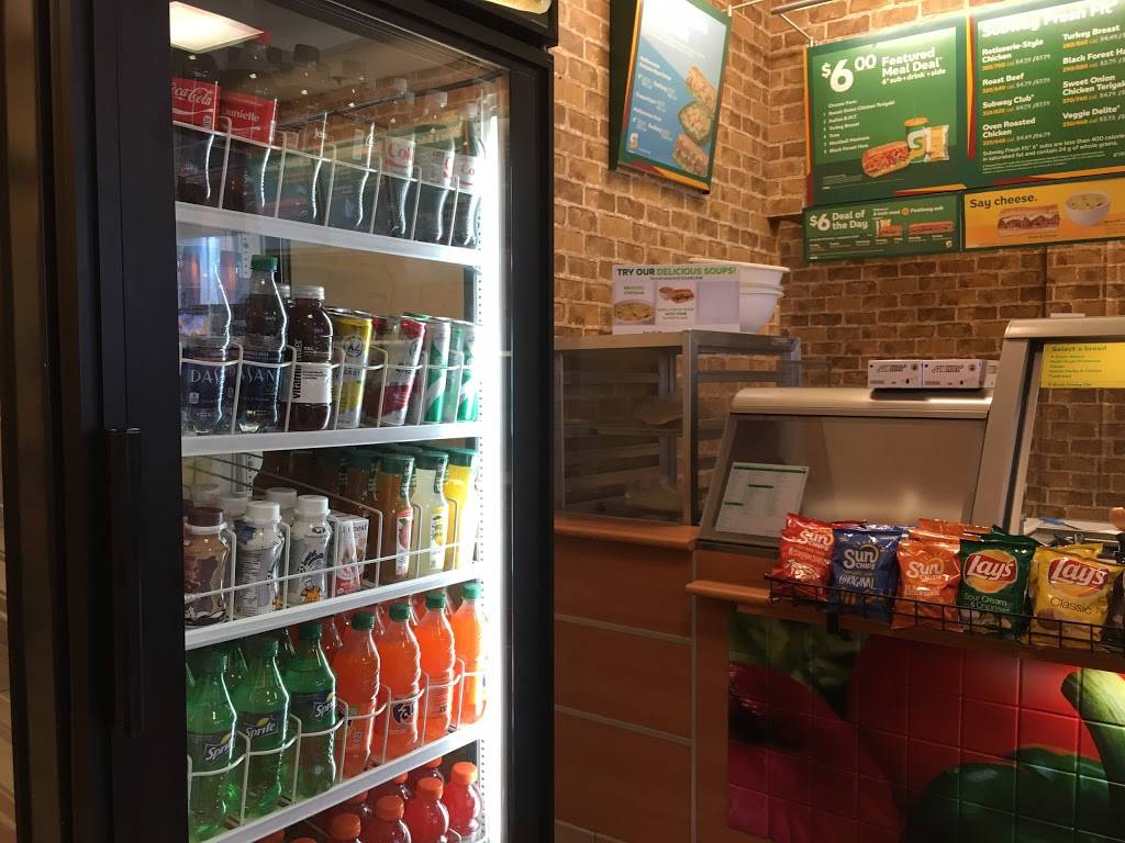 Subway Restaurants | restaurant | 1026 W Rand Rd, Arlington Heights, IL 60004, USA | 8472596282 OR +1 847-259-6282