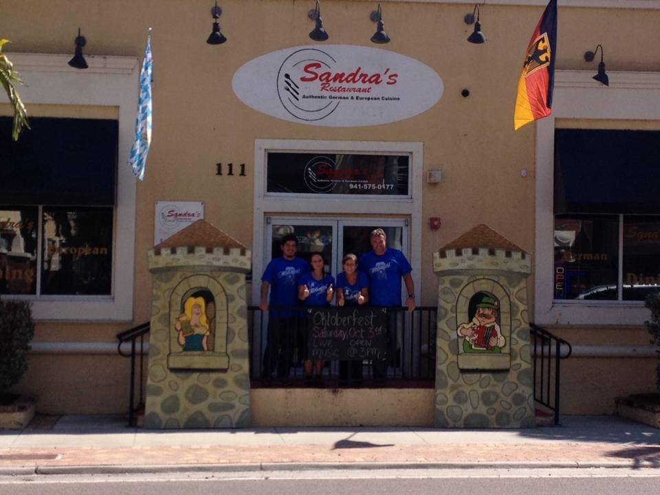Sandras Restaurant | restaurant | 111 W Olympia Ave, Punta Gorda, FL 33950, USA | 9415750177 OR +1 941-575-0177