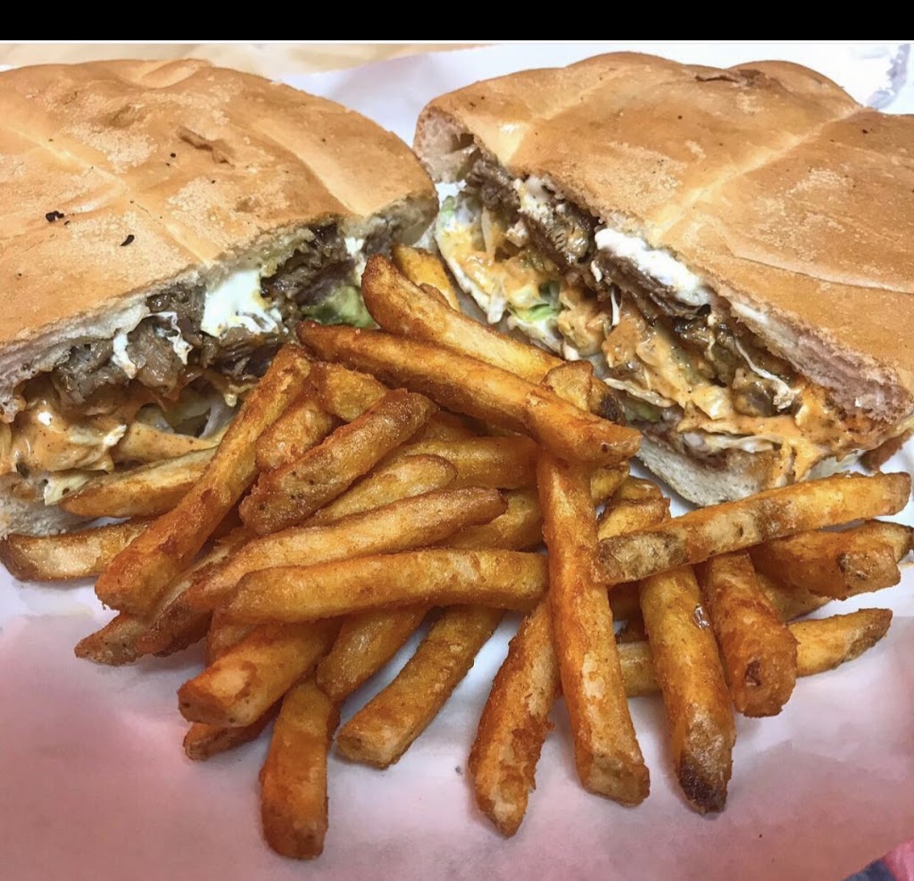 Pupusa Deli II | restaurant | 19590 Frederick Rd, Germantown, MD 20876, USA | 3014071372 OR +1 301-407-1372