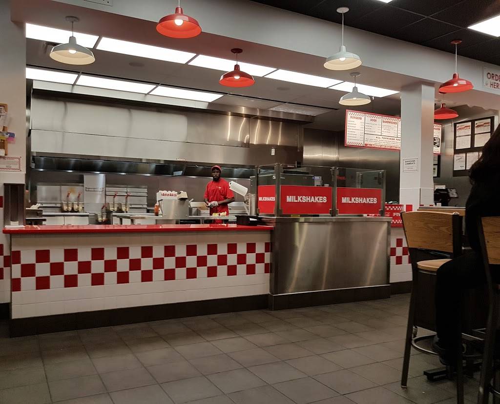 Five Guys | meal takeaway | 6134 Arlington Blvd, Falls Church, VA 22044, USA | 5713883920 OR +1 571-388-3920