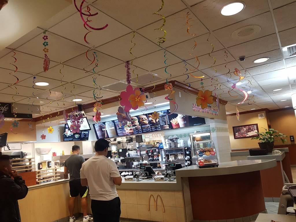 McDonalds | cafe | 6231 N Broadway, Chicago, IL 60660, USA | 7737431316 OR +1 773-743-1316