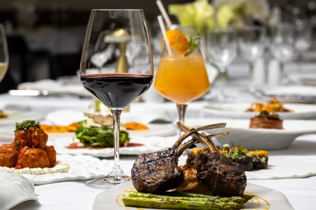 Gabriels Bar & Restaurant | restaurant | 40 Central Park S, New York, NY 10019, USA | 2129564600 OR +1 212-956-4600