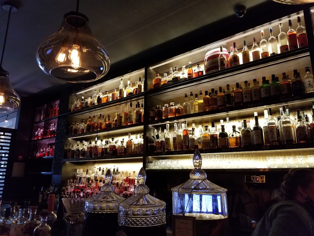 Sanfords | restaurant | 30-13 Broadway, Astoria, NY 11106, USA | 7189329569 OR +1 718-932-9569