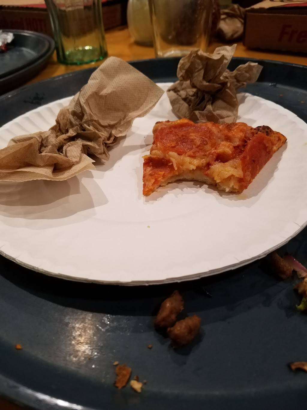 Straw Hat Pizza | meal delivery | 3228 N Tracy Blvd, Tracy, CA 95376, USA | 2098307777 OR +1 209-830-7777