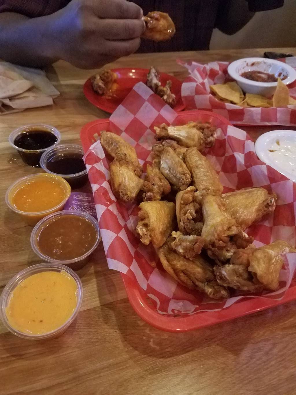 Dukes Brewhouse | restaurant | 4960 Florida Ave S, Lakeland, FL 33813, USA | 8636479464 OR +1 863-647-9464