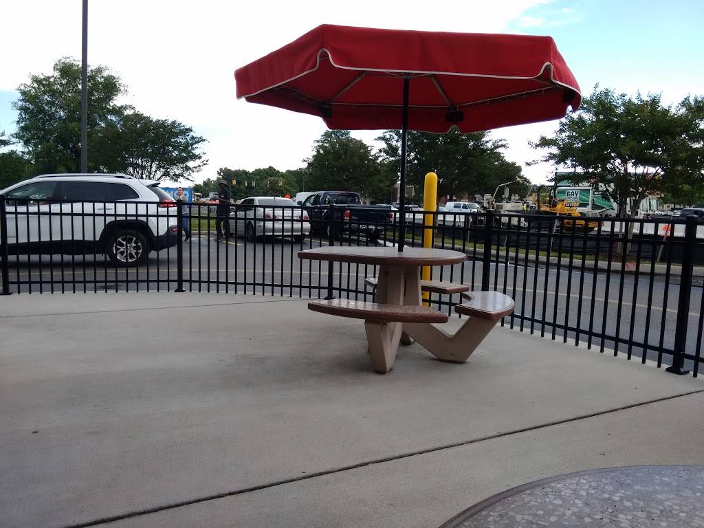 Wendys | restaurant | 1279 N Military Hwy, Norfolk, VA 23502, USA | 7574661372 OR +1 757-466-1372