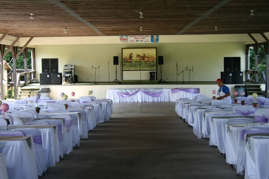 Uncle Bobs Western Corral | restaurant | 565 Kirk Rd, Elkton, MD 21921, USA | 4103981381 OR +1 410-398-1381