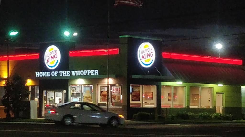 Burger King | restaurant | 409 Old Country Rd, Westbury, NY 11590, USA | 5163333653 OR +1 516-333-3653