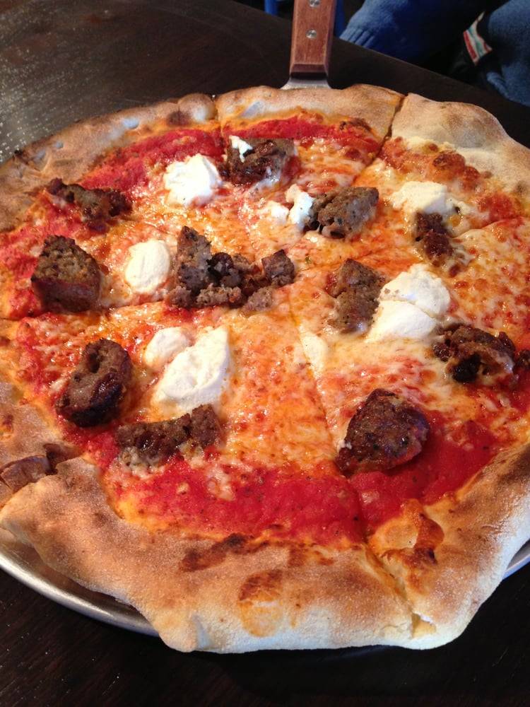 Bricks Wood Fired Pizza | restaurant | 103 E Front St, Wheaton, IL 60187, USA | 6307844620 OR +1 630-784-4620