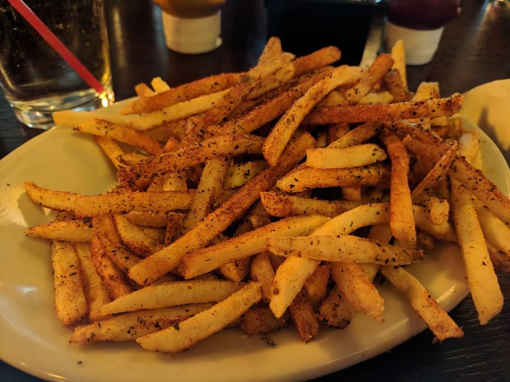 Red Coat Tavern | restaurant | 6745 Orchard Lake Rd, West Bloomfield Township, MI 48322, USA | 2488650500 OR +1 248-865-0500