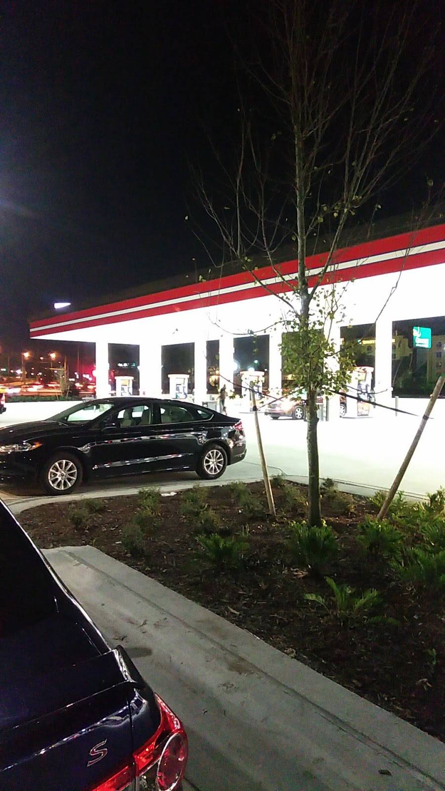 RaceTrac | bakery | 609 Lee Rd, Orlando, FL 32810, USA | 4076470431 OR +1 407-647-0431