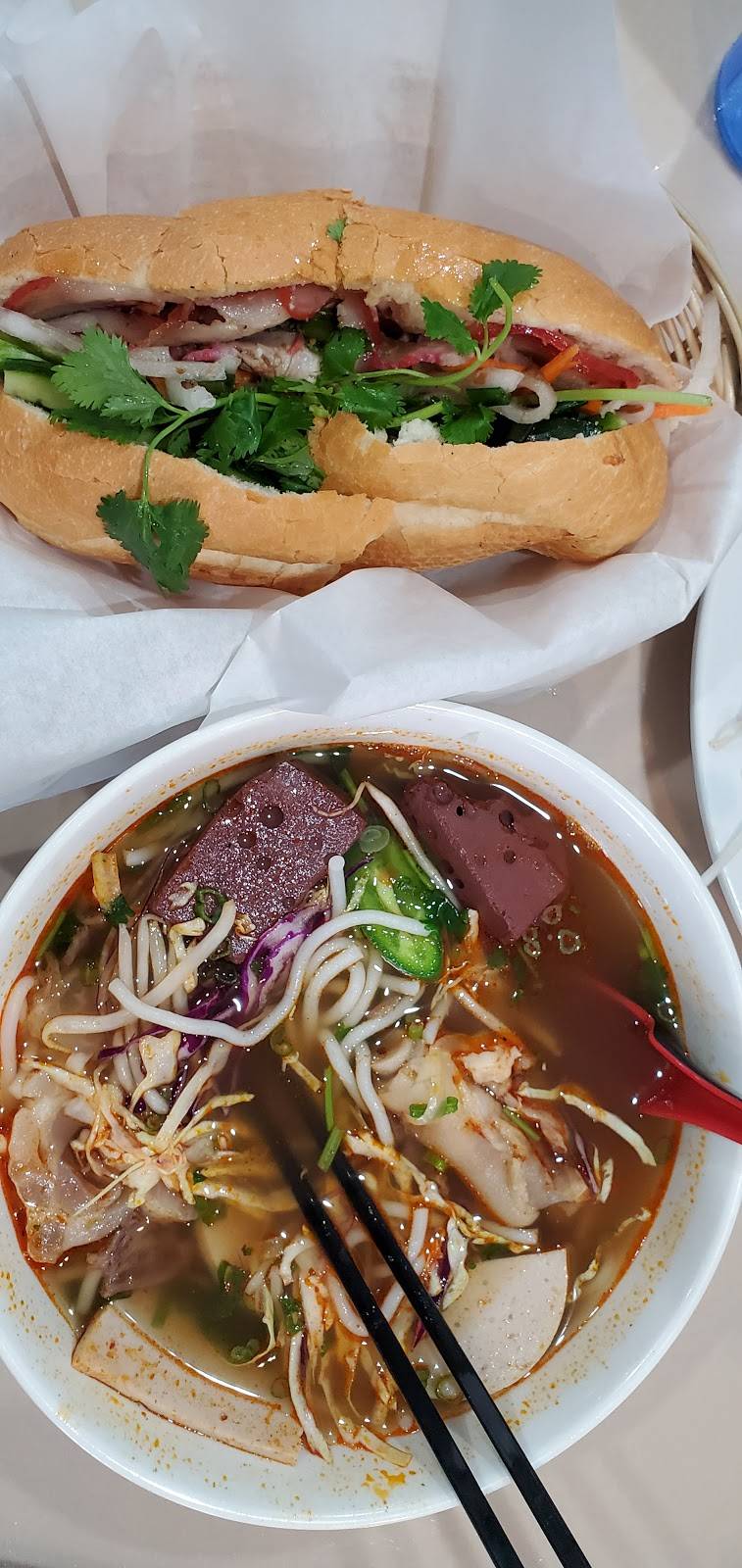 Viet Noodles Xpress | restaurant | 2400 Coffee Rd suite h, Modesto, CA 95355, USA | 2095964274 OR +1 209-596-4274