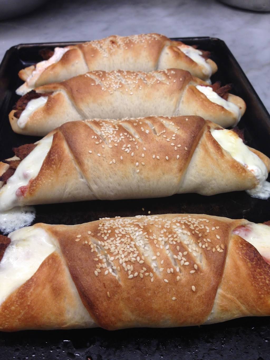 V.I. Pizza | restaurant | 55 Covert Ave, Floral Park, NY 11001, USA | 5164378449 OR +1 516-437-8449