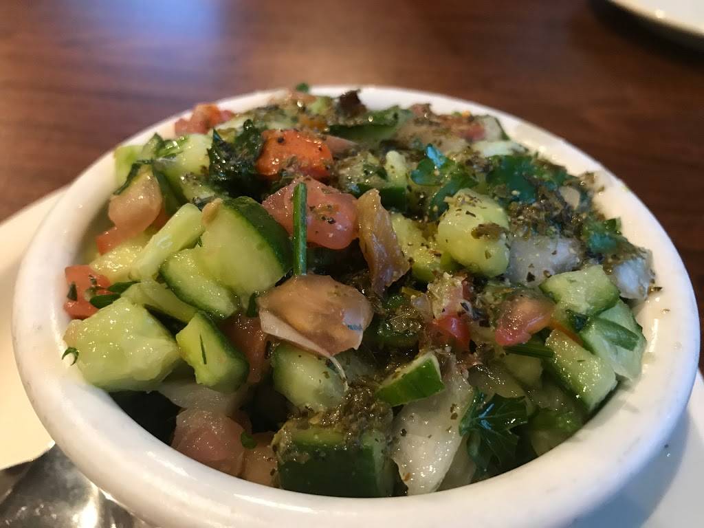 Peris Restaurant | restaurant | 12155 E Carson St, Hawaiian Gardens, CA 90716, USA | 5628652717 OR +1 562-865-2717