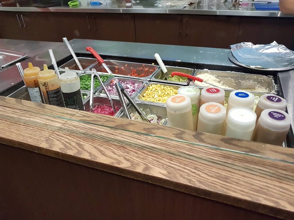 Quesada Burritos & Tacos | restaurant | 3343 Boulevard des Sources, Dollard-des-Ormeaux, QC H9B 1Z8, Canada | 5145424545 OR +1 514-542-4545