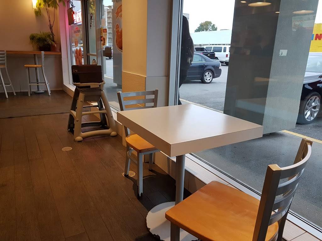 Mary Browns Chicken & Taters | restaurant | 165 Wellington St. W. Units 21 and 22, Barrie, ON L4N 1L7, Canada | 7057921111 OR +1 705-792-1111